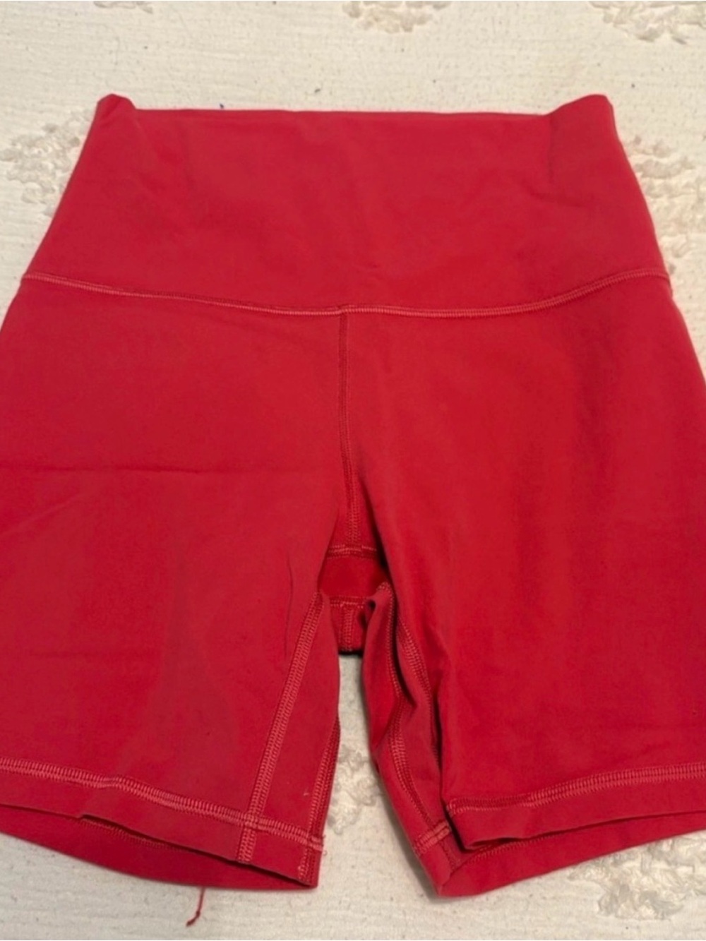 Lululemon Align High Rise short 4” color Raspberry